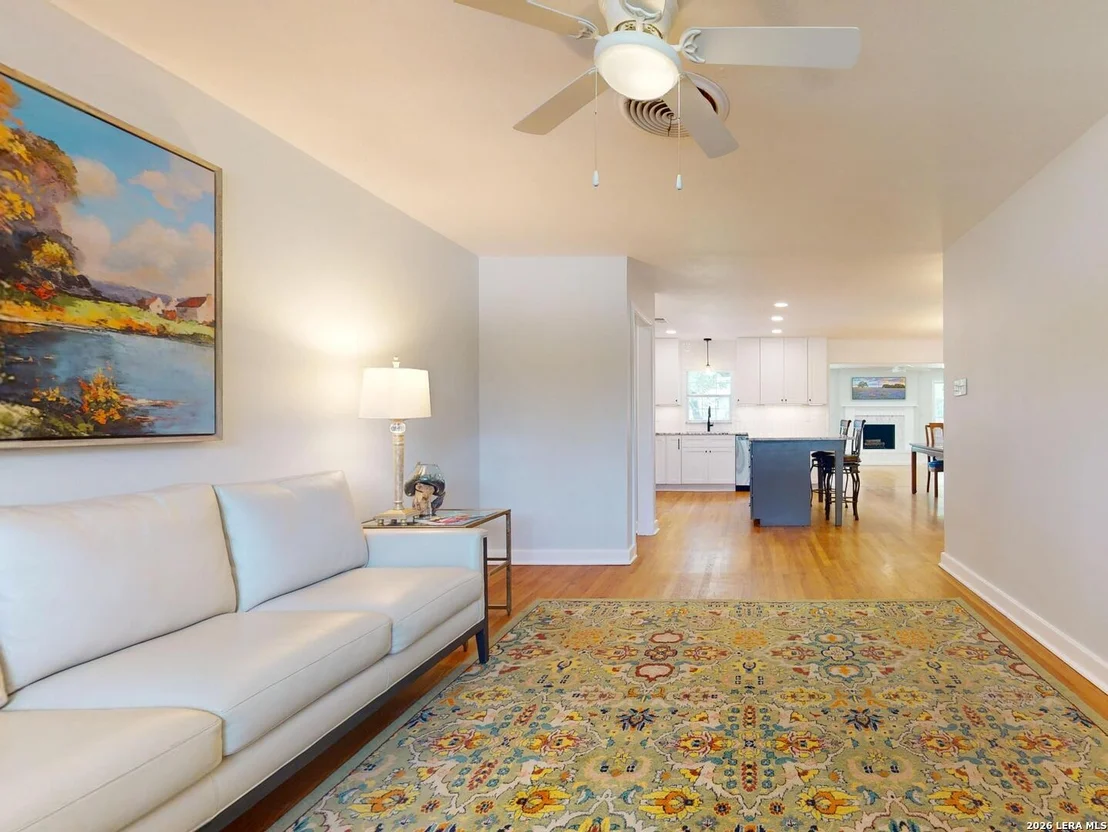 Photo of 126 BREES BLVD
