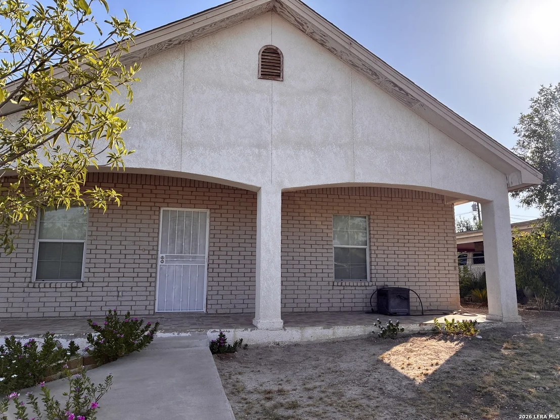 Photo of 1234 Zarate
