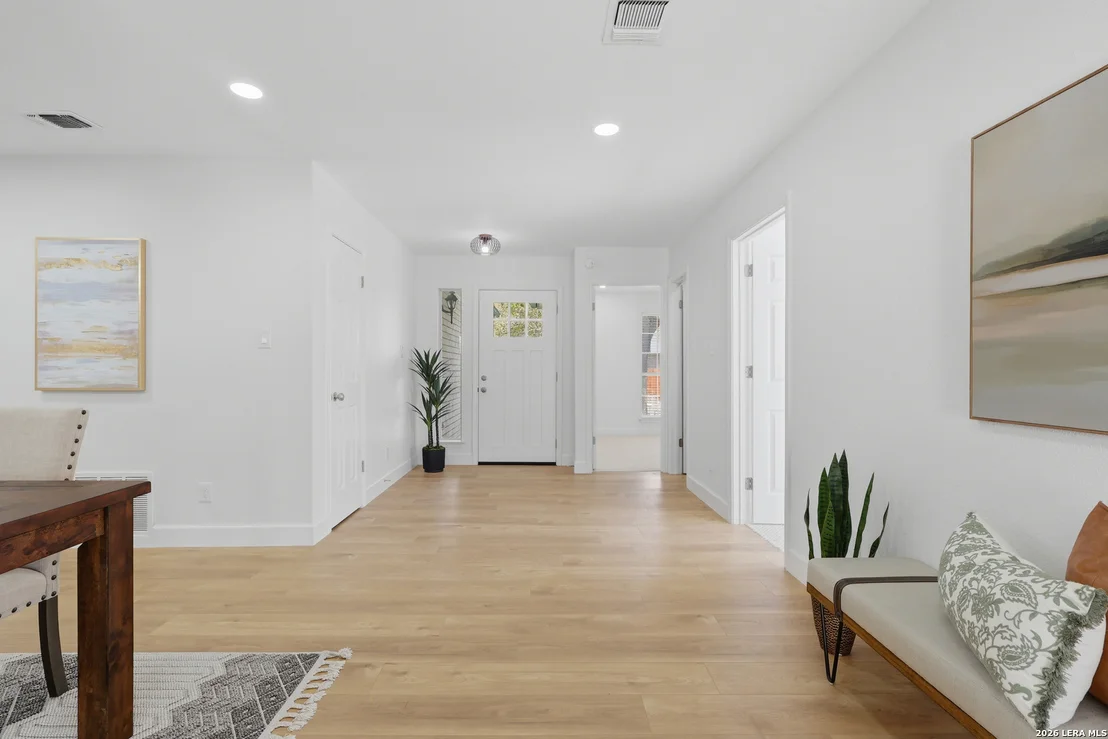 Photo of 2418 Garden Meadow