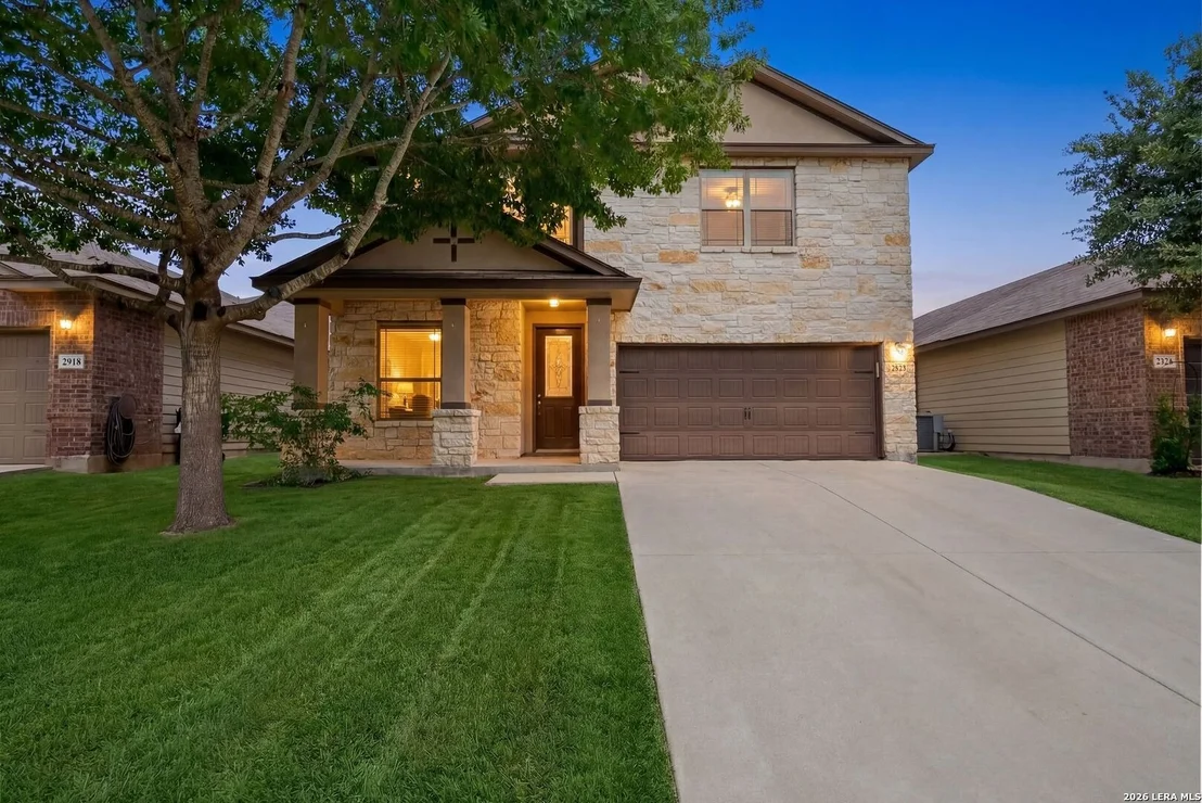 Photo of 2522 Middleground