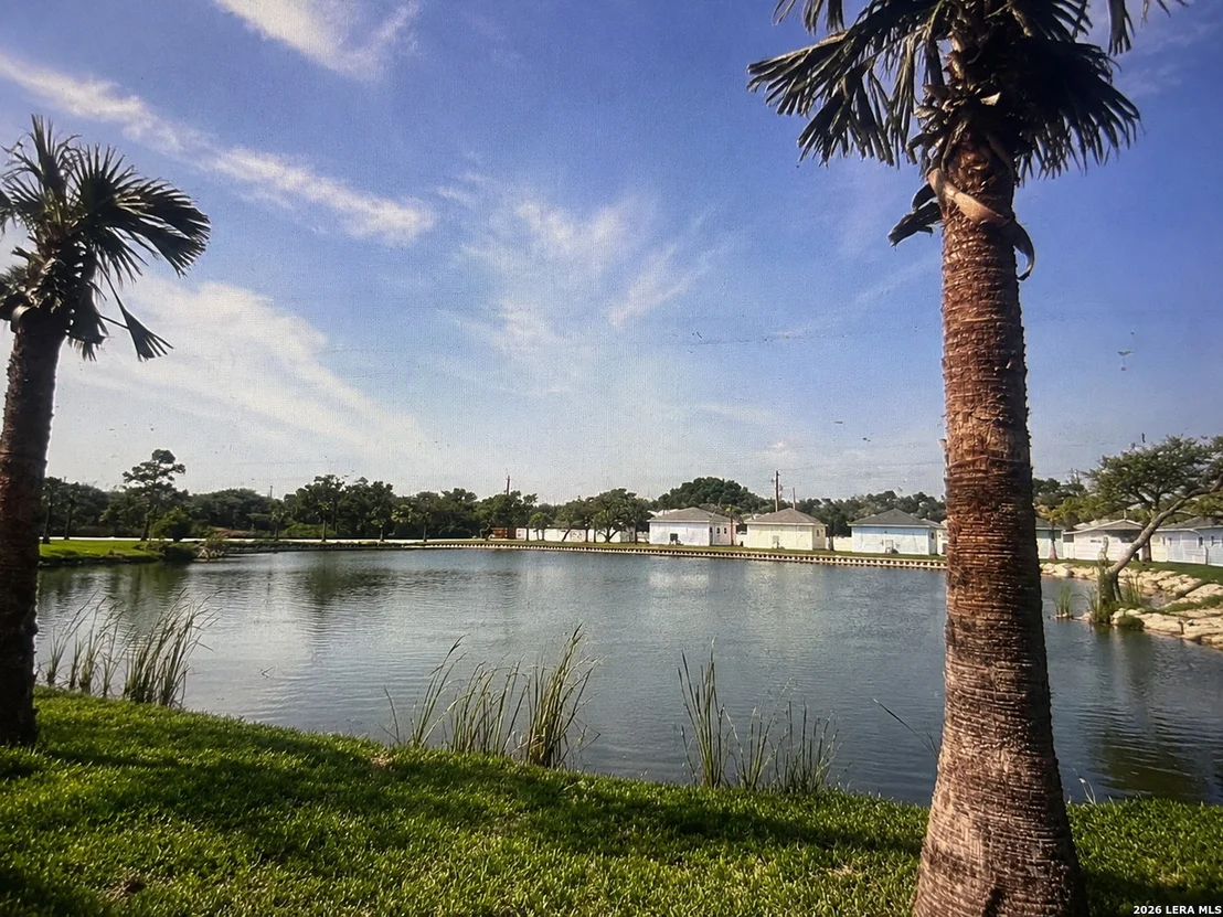 Photo of 137 OASIS CIR