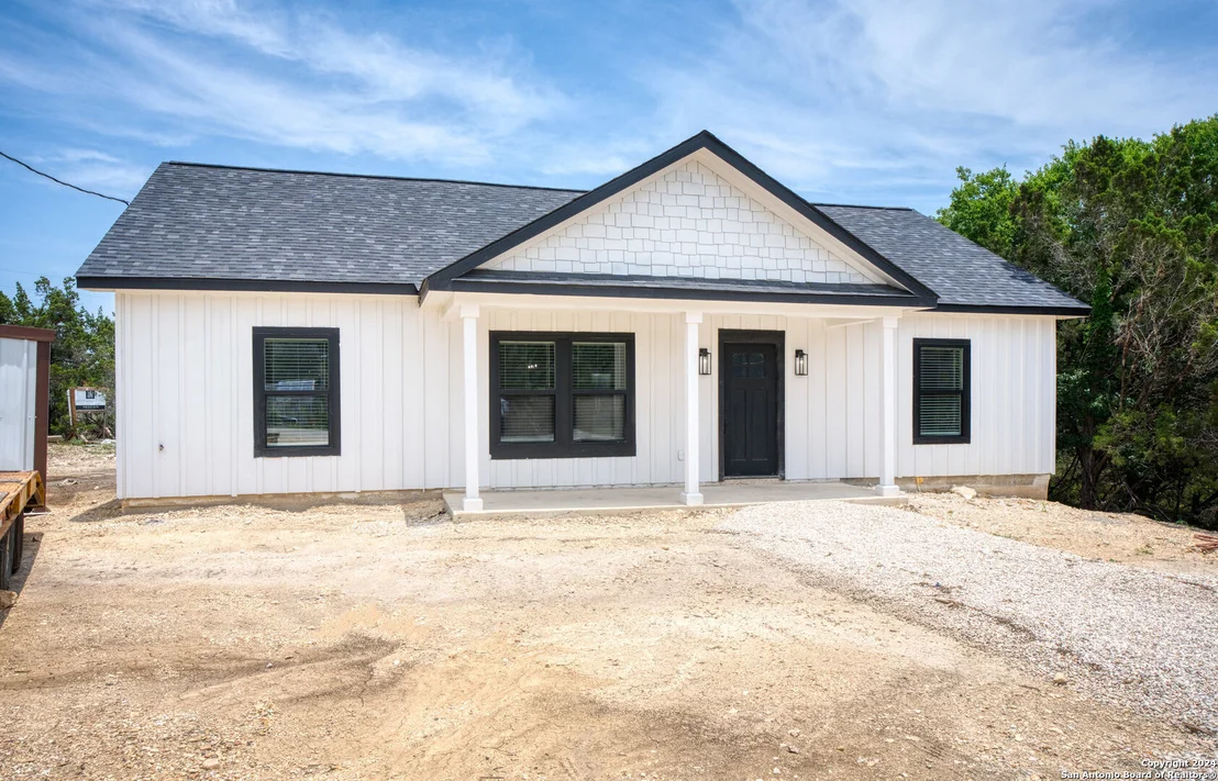Photo of 187 Remington Rd