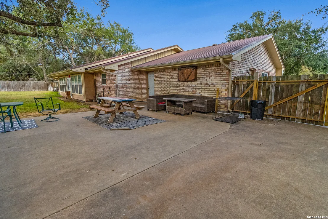 Photo of 34 Encino Loma