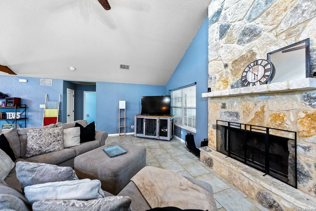 Photo of 552 Jacobs Ln