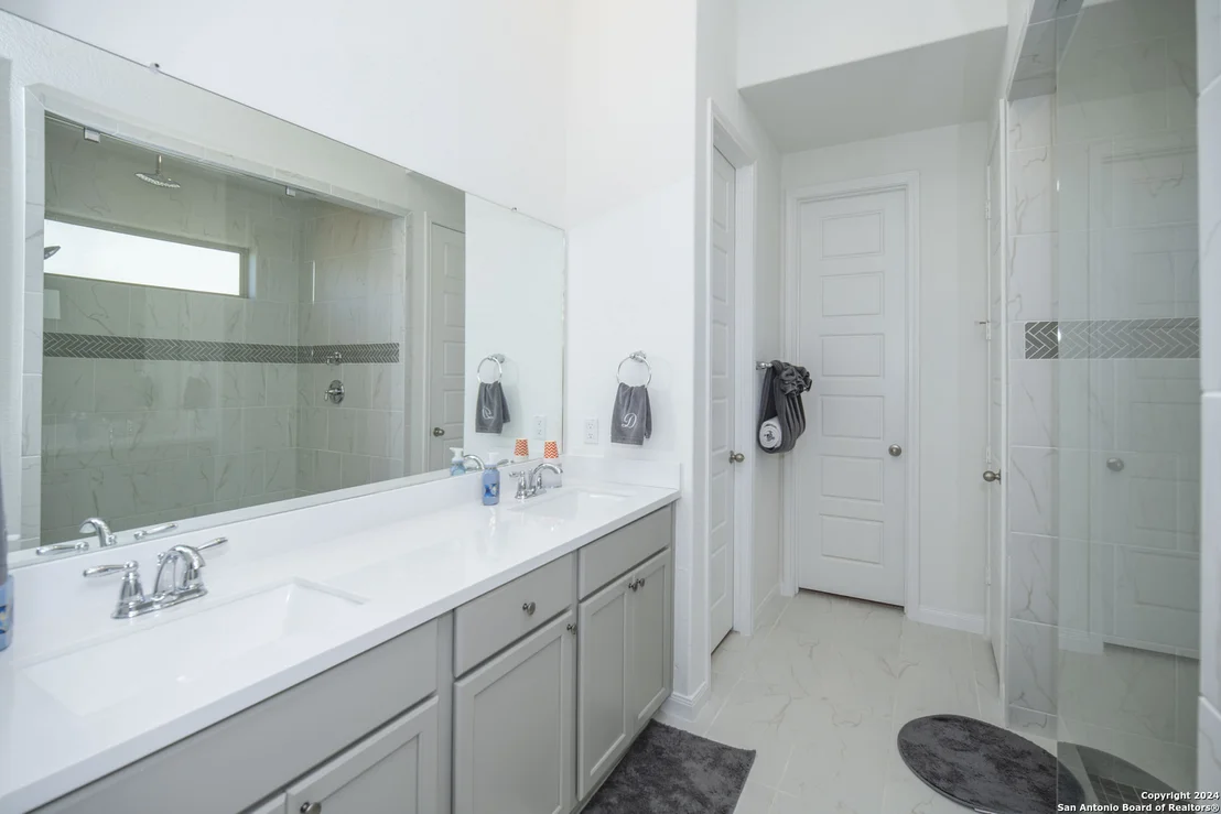 Photo of 4819 Park Leaf