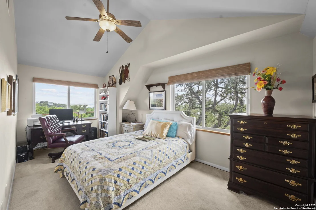 Photo of 1400 Willow Dr