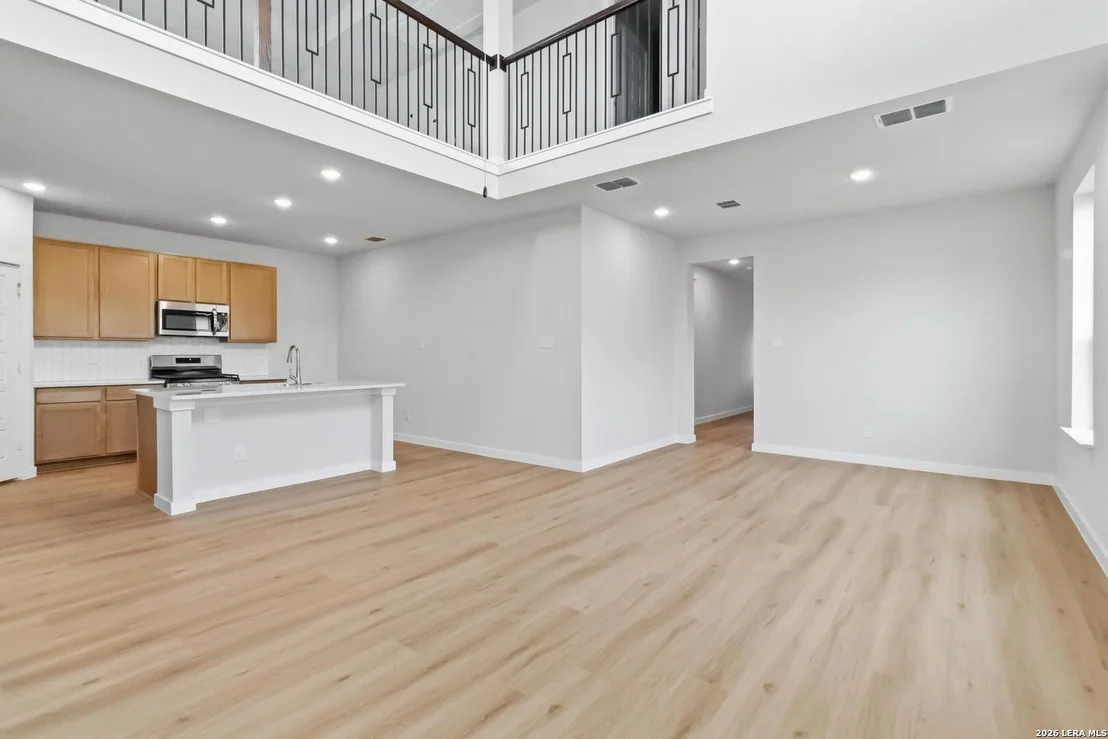 Photo of 619 River Run Way