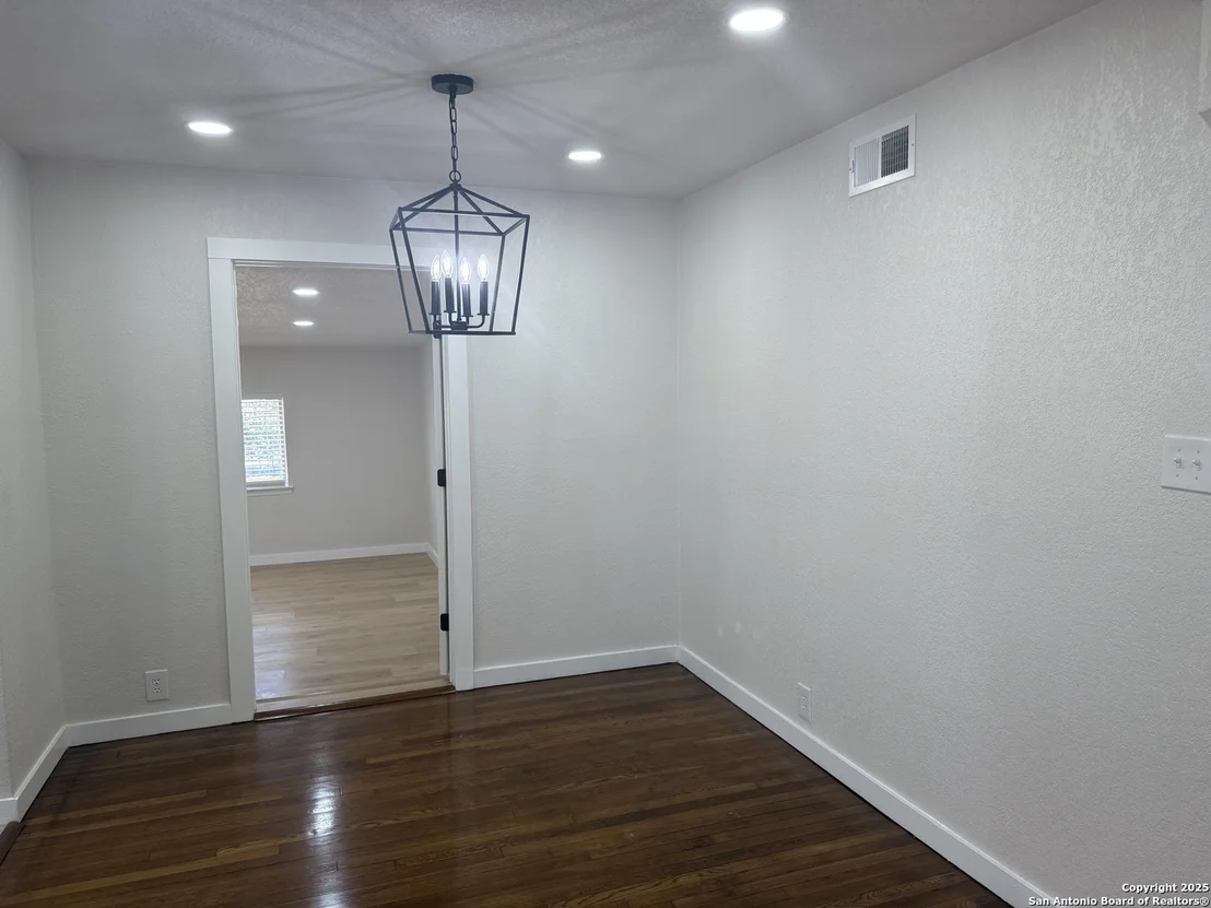 Photo of 223 Adrian