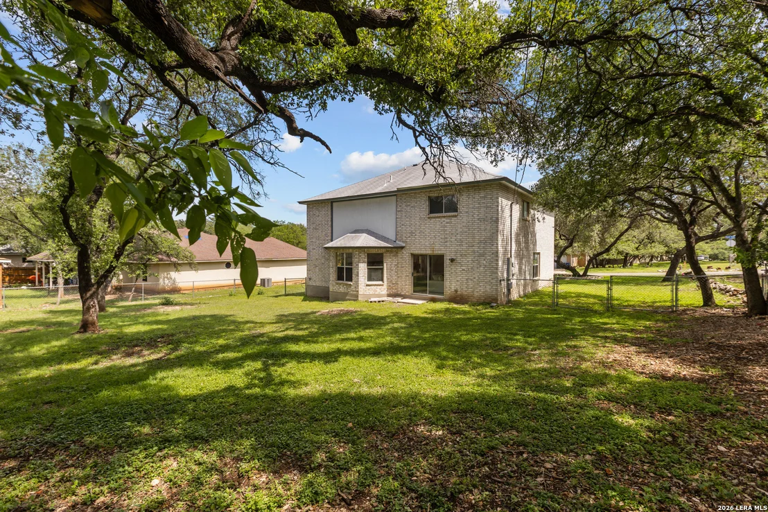 Photo of 1923 TOWN OAK DR