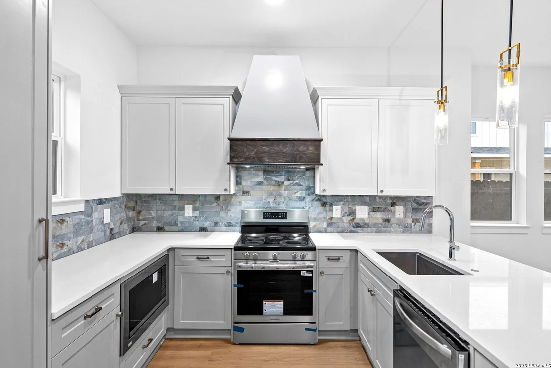 Photo of 110 San Antonio Blvd
