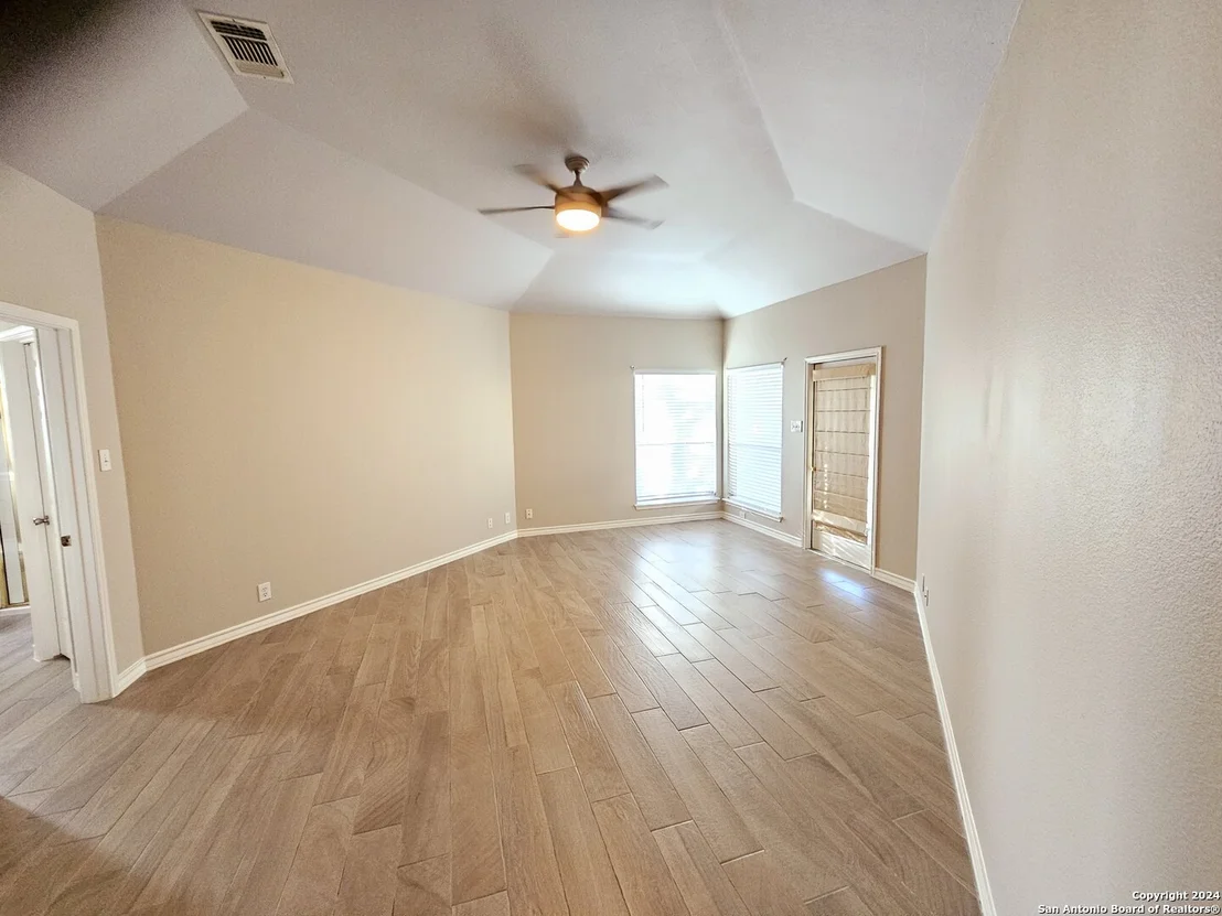 Photo of 10119 SHADYGLEN