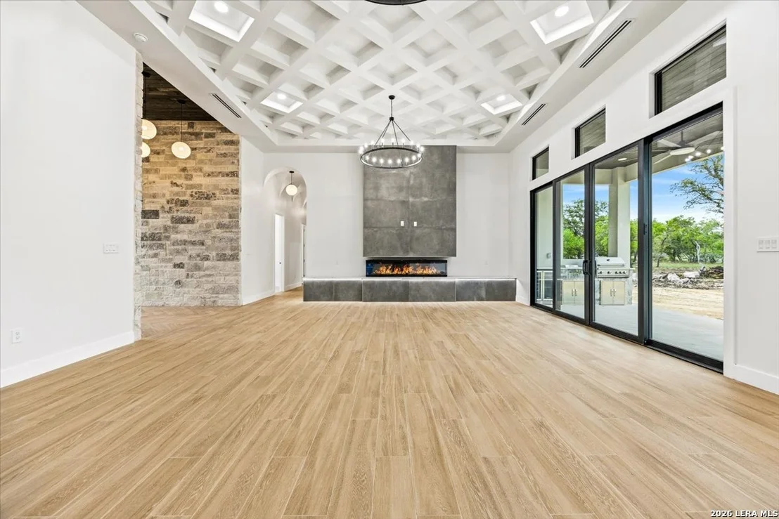 Photo of 577 Private road 3702