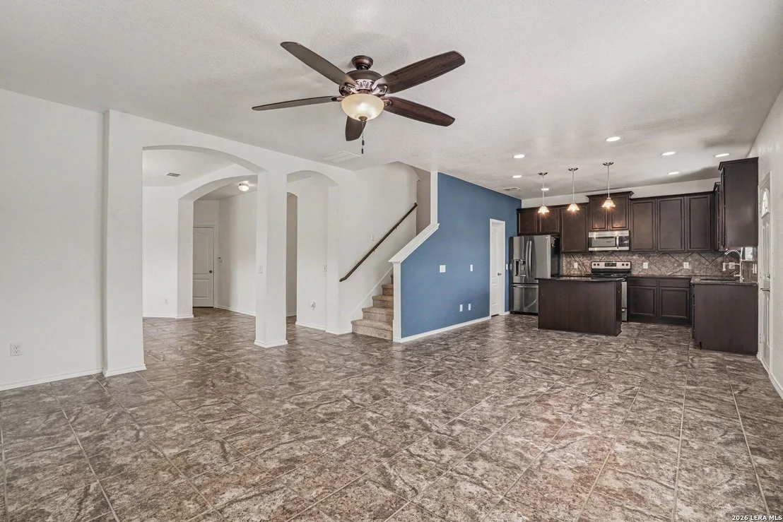 Photo of 8410 Puente