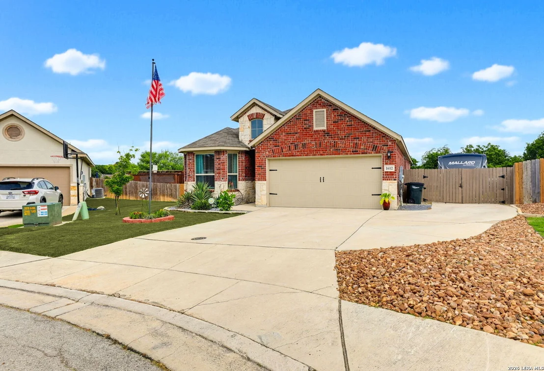Photo of 1612 ALVIN CIR