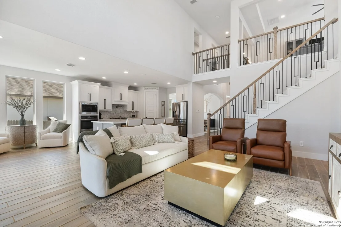 Photo of 1176 Cadogan Squire