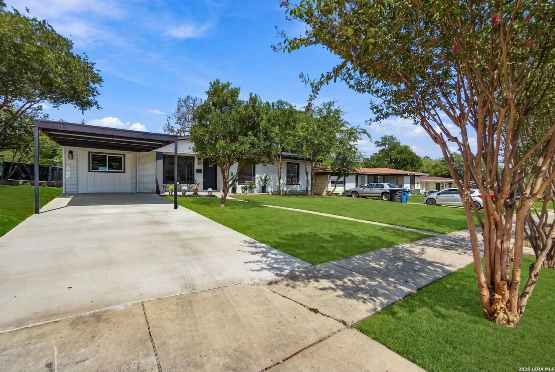 Photo of 359 BARBARA DR