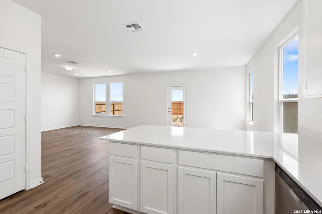 Photo of 13010 JEOPARDY AVENUE