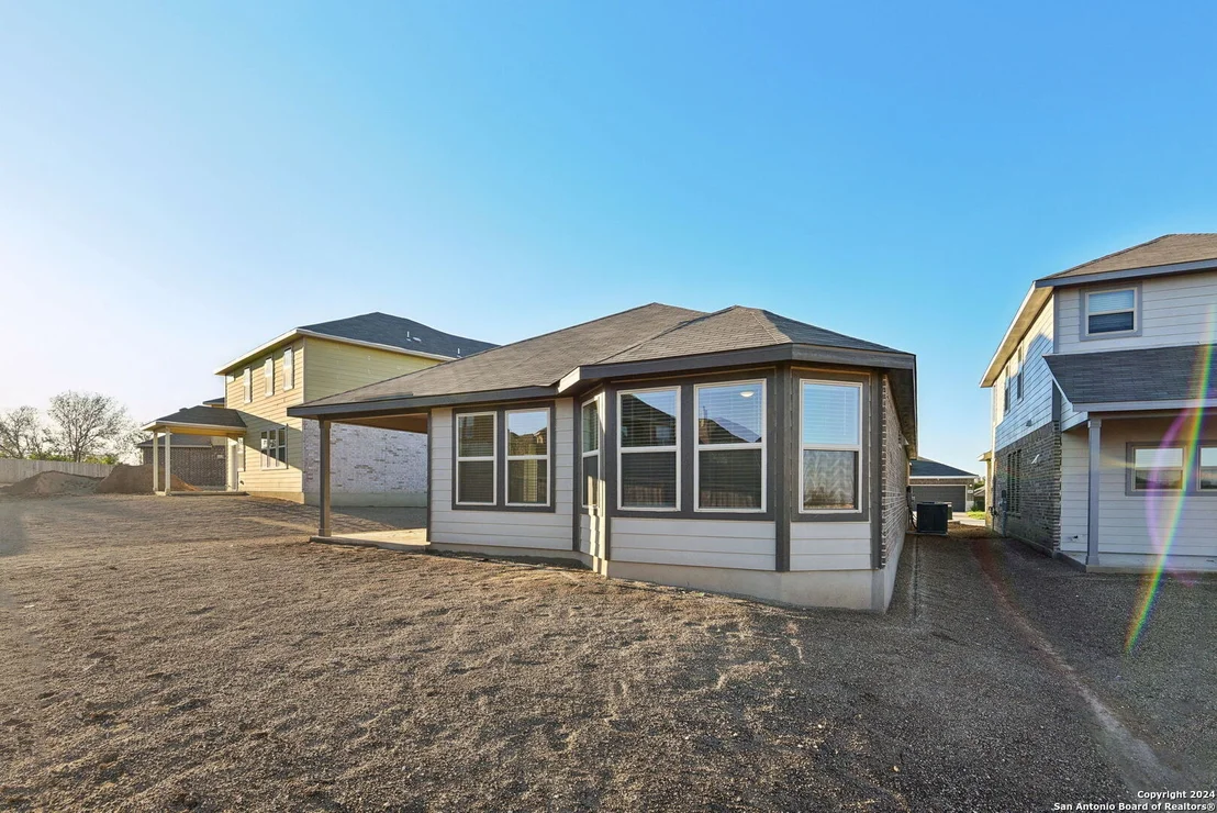 Photo of 6406 Comanche Sky