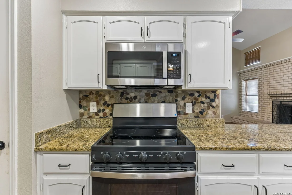 Photo of 2127 Oak Bnd