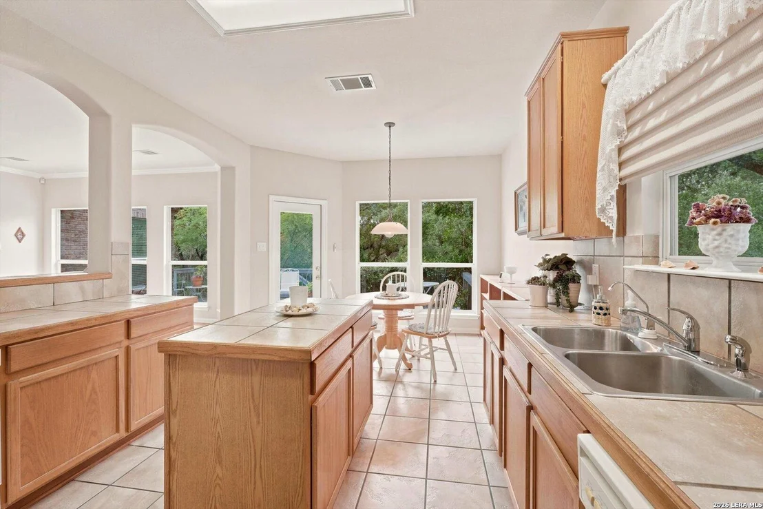 Photo of 7902 Highland Park