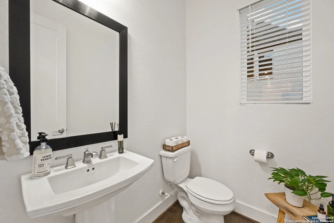 Photo of 8615 Shady Gate