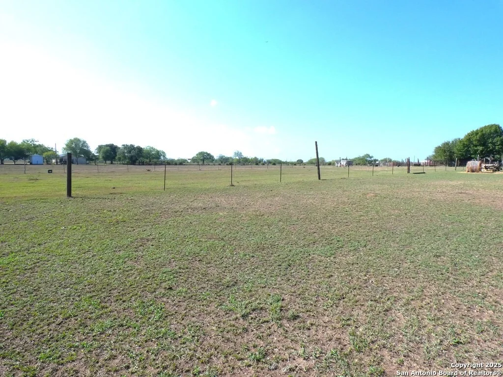 Photo of 227 Deaf Smith Rd