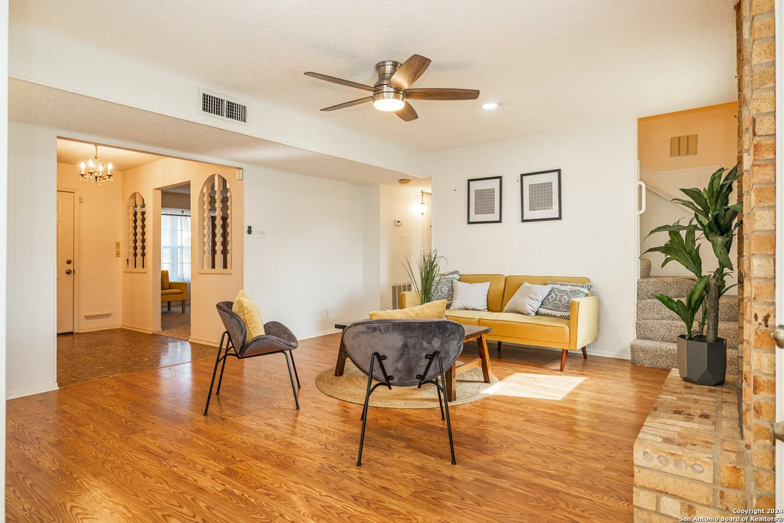 Photo of 6018 GRAND Point