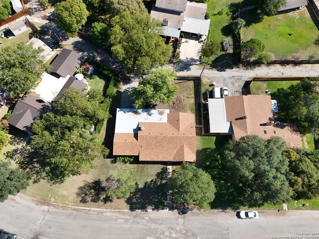 Photo of 5 DONNA DR