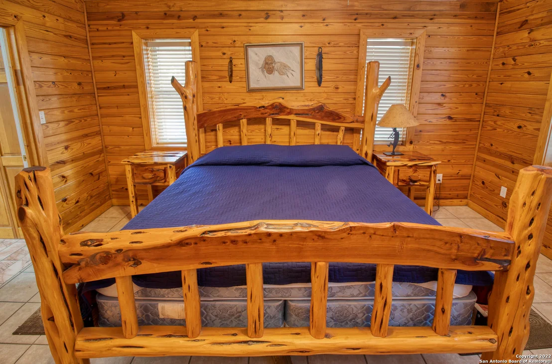 Photo of 210 Bluebonnet Dr