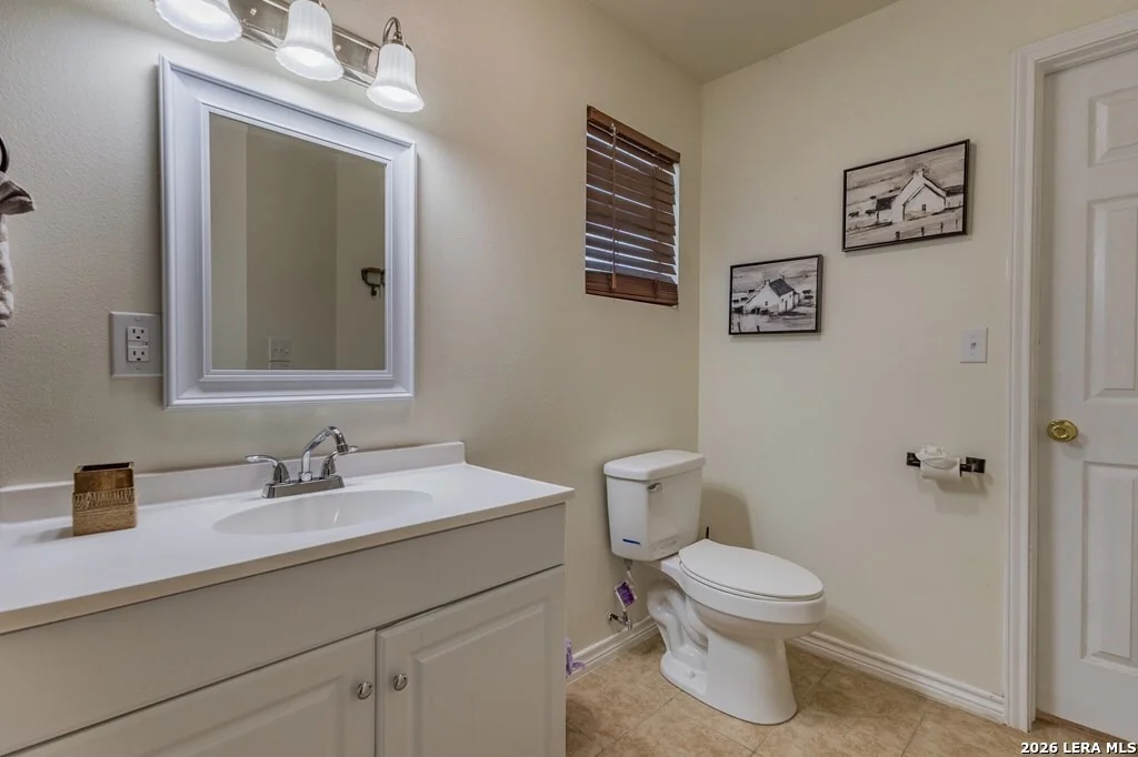 Photo of Unit UNIT4 at 391 Riverside Drive