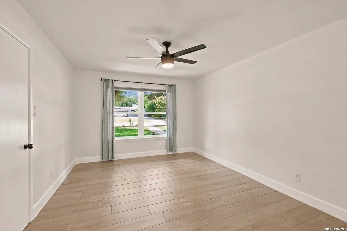 Photo of 217 Gardenview