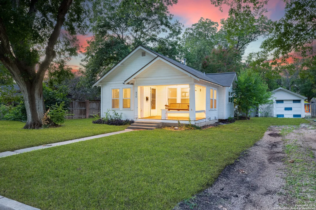 Photo of 810 Elm