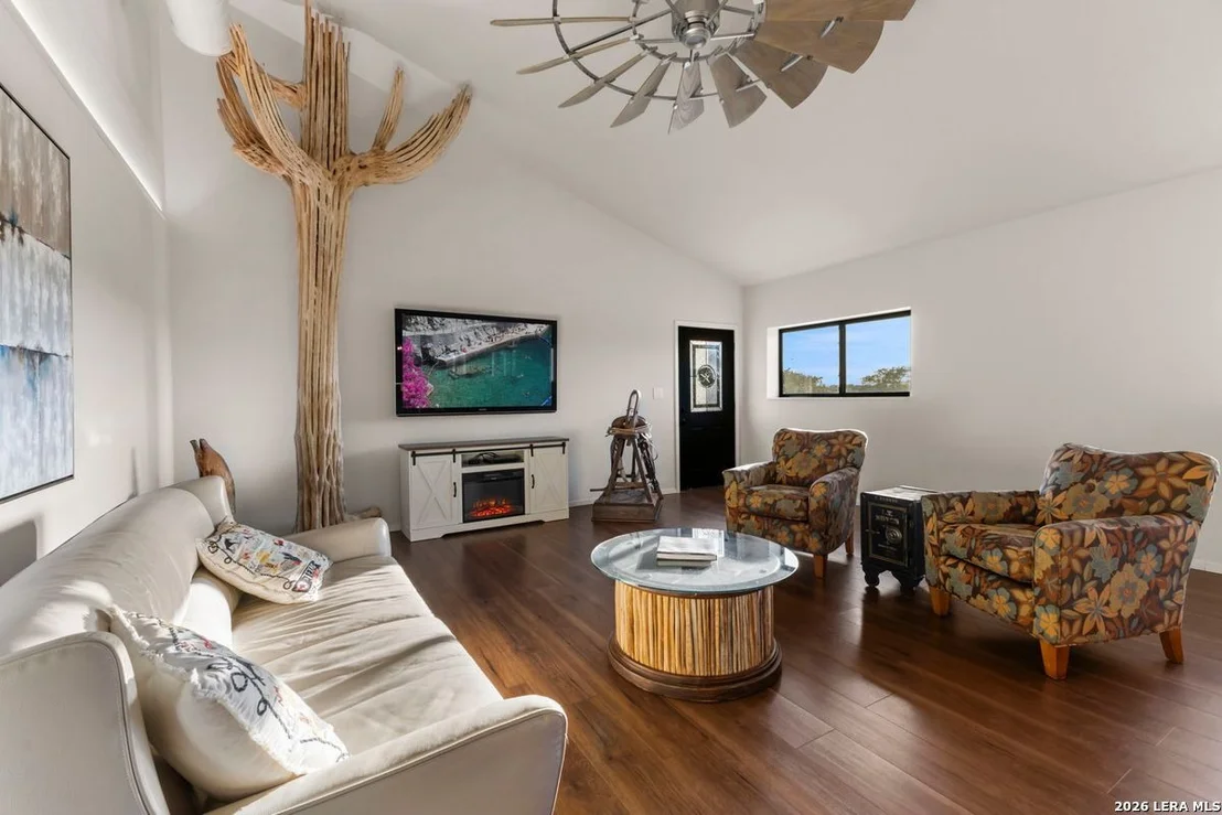 Photo of 103 Bluffview Cir