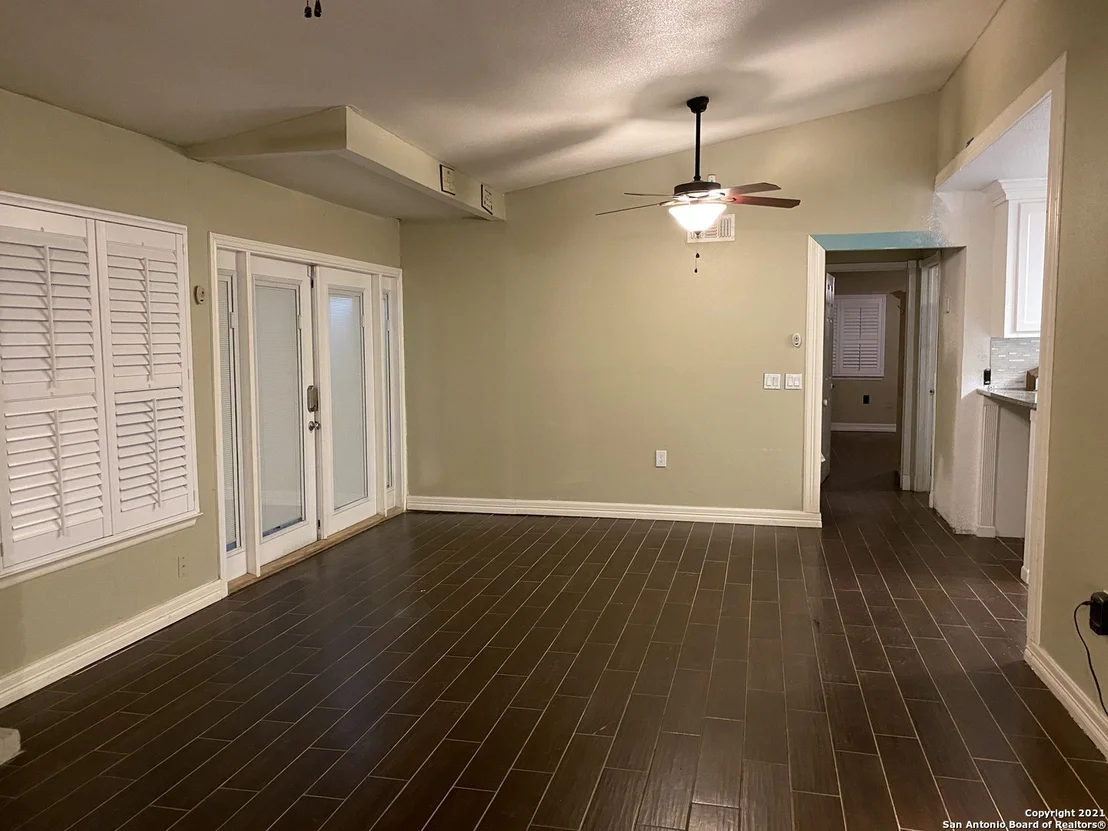 Photo of 9690 SOUTH BND
