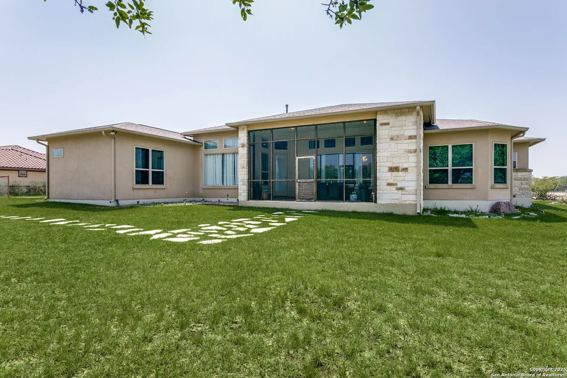 Photo of 1009 Stradina