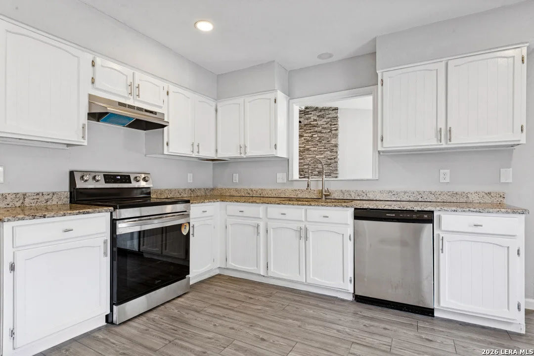Photo of 13702 PEBBLE WALK