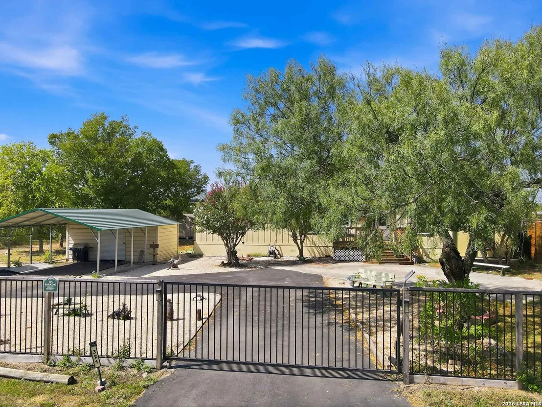 Photo of 321 County Road 4614