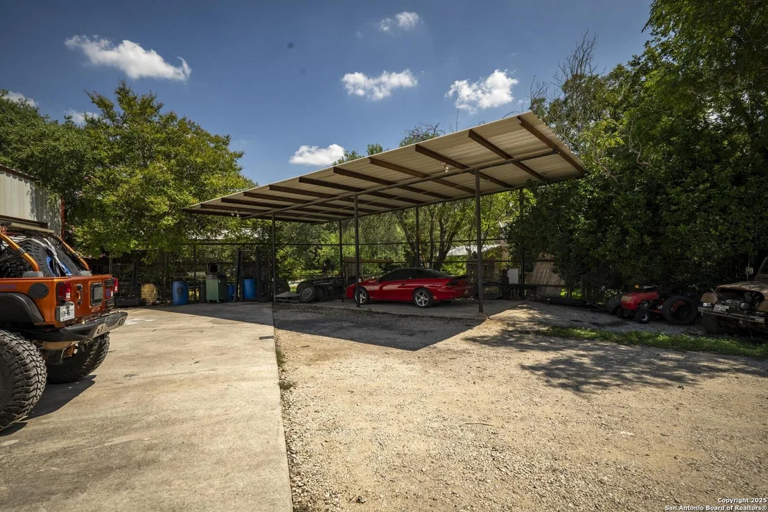 Photo of 10855 Jericho Rd