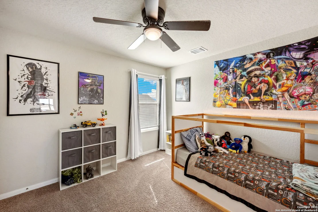 Photo of 11903 PEWEE