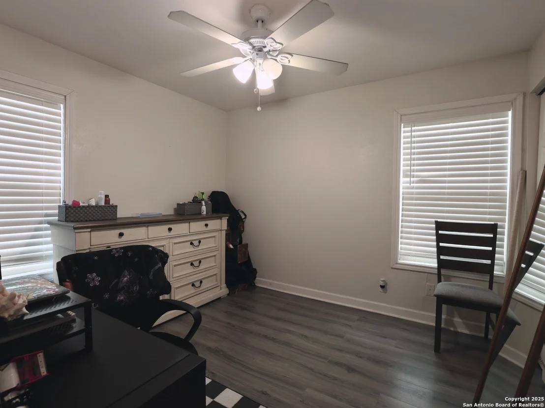 Photo of 915 Rexford
