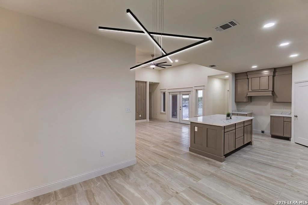 Photo of 825 Ceniza Dr.