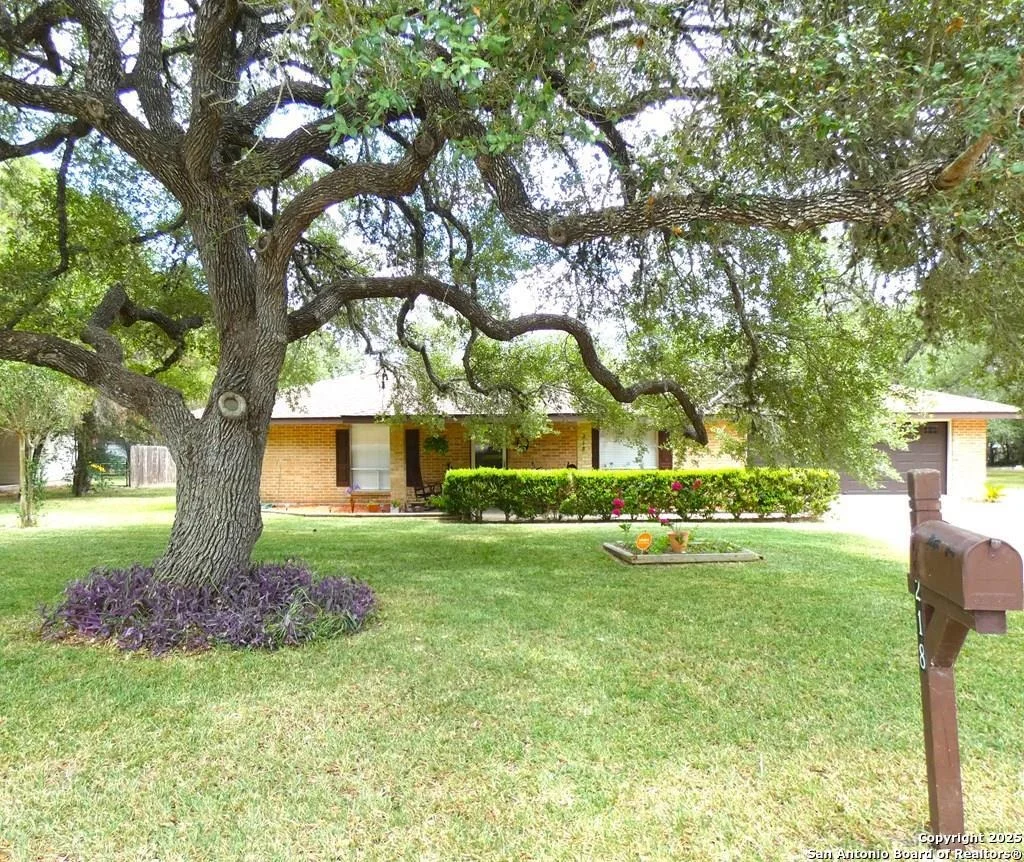 Photo of 218 Kessler Lane