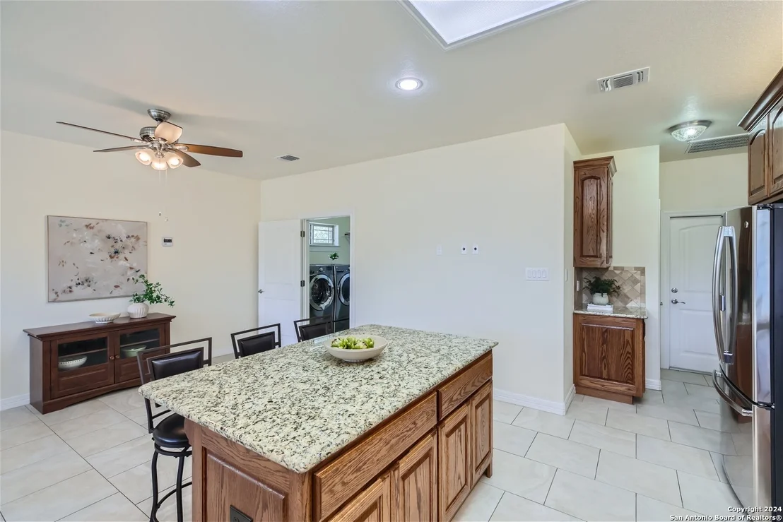 Photo of 678 Pr 3702