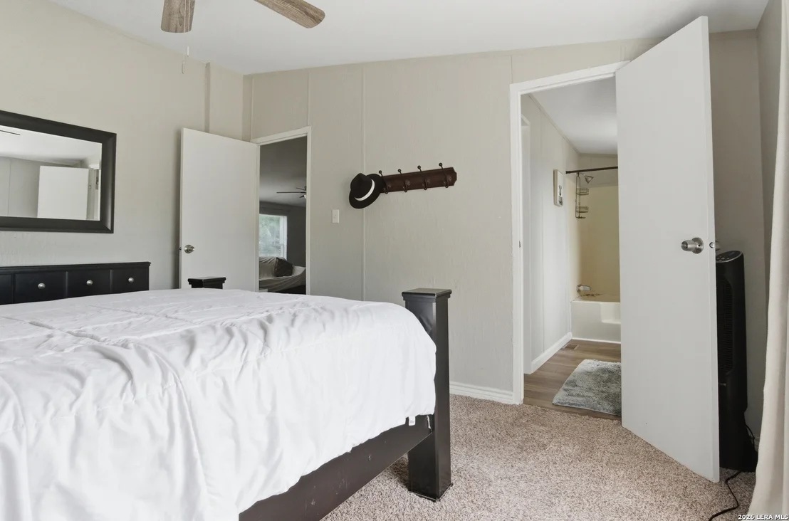 Photo of 1105 WALNUT ST