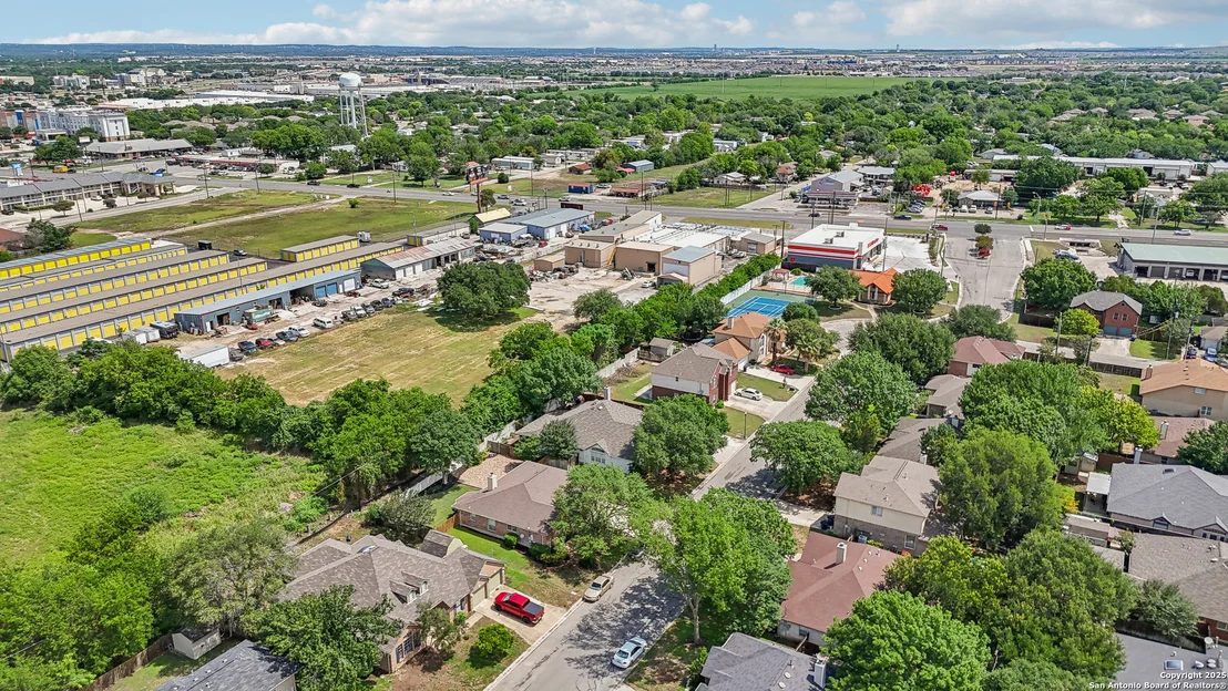 Photo of 1117 Rivertree Dr.