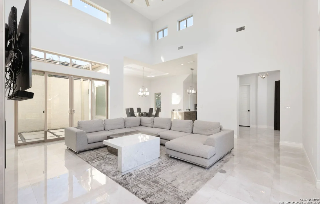 Photo of 28 BURNHAM GLN
