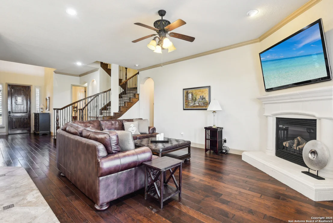 Photo of 25612 Santolina