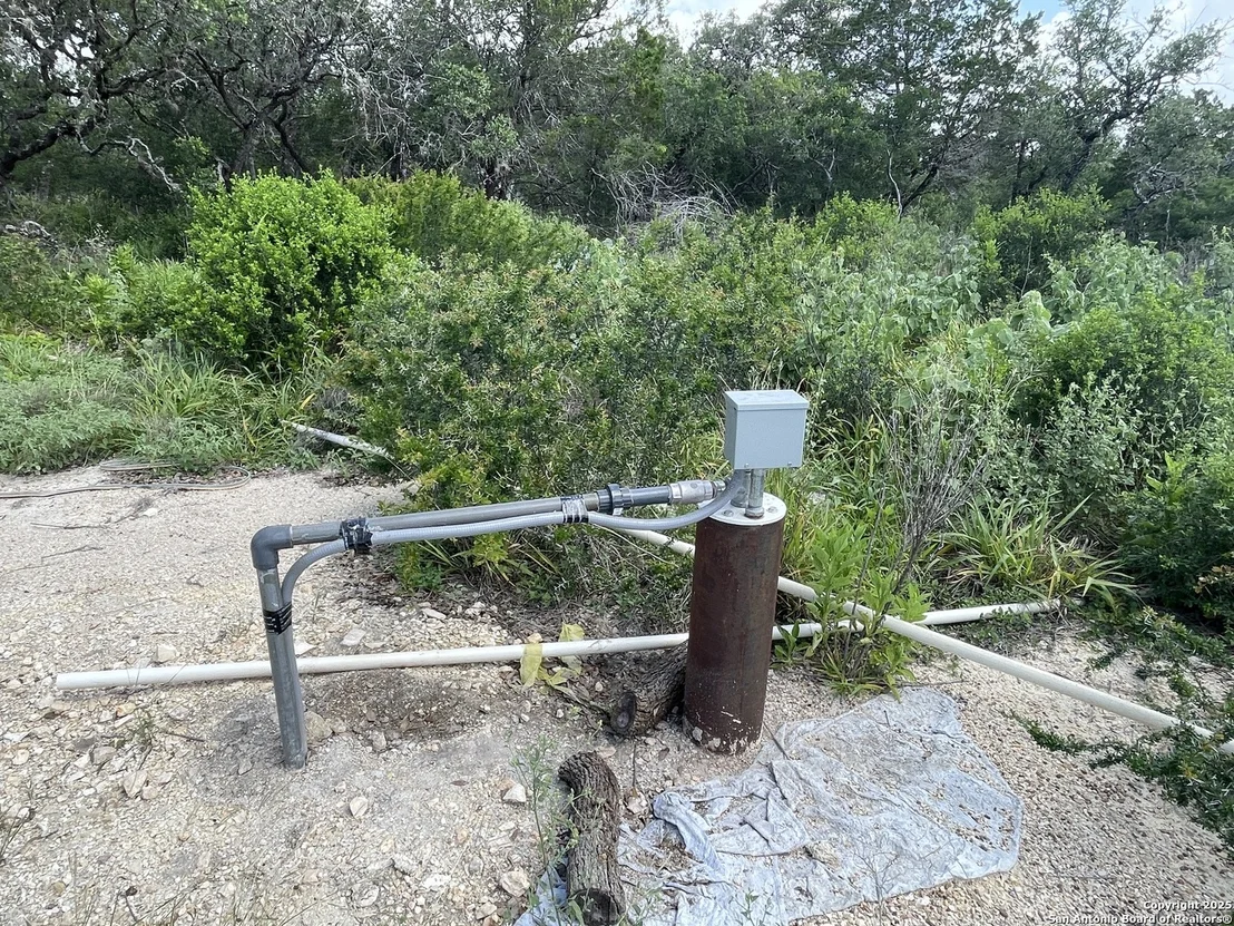 Photo of 233 COUNTY ROAD 340