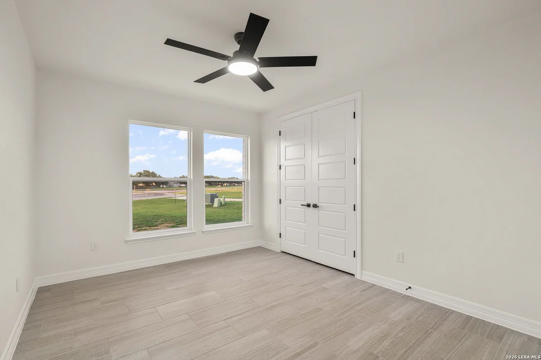 Photo of 100 W MEDIUM MEADOW DR