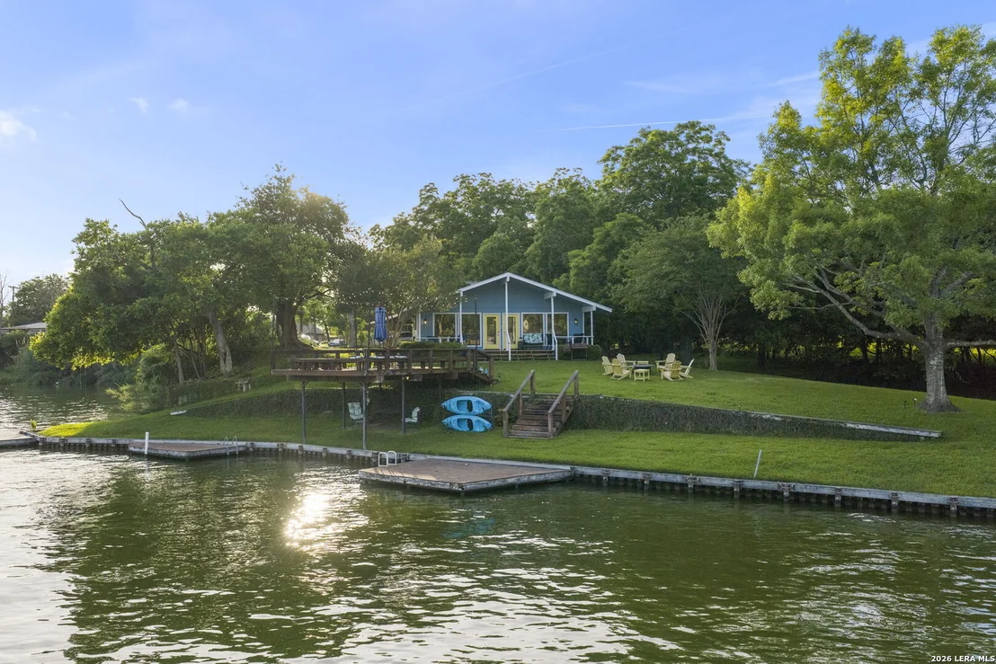 Photo of 669 Mary Blvd